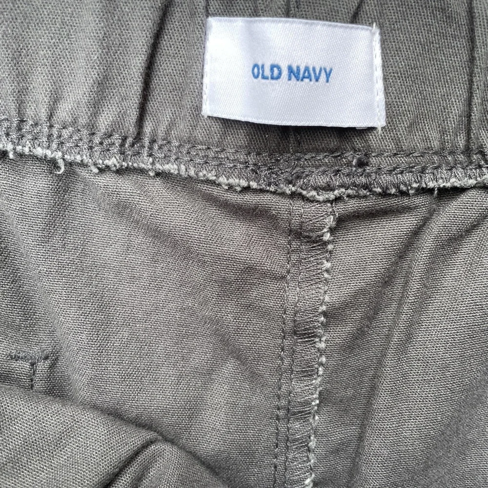 Old Navy‎ Boys Cargo Shorts XXL 18 Gray Elastic Waist Pockets Casual Youth